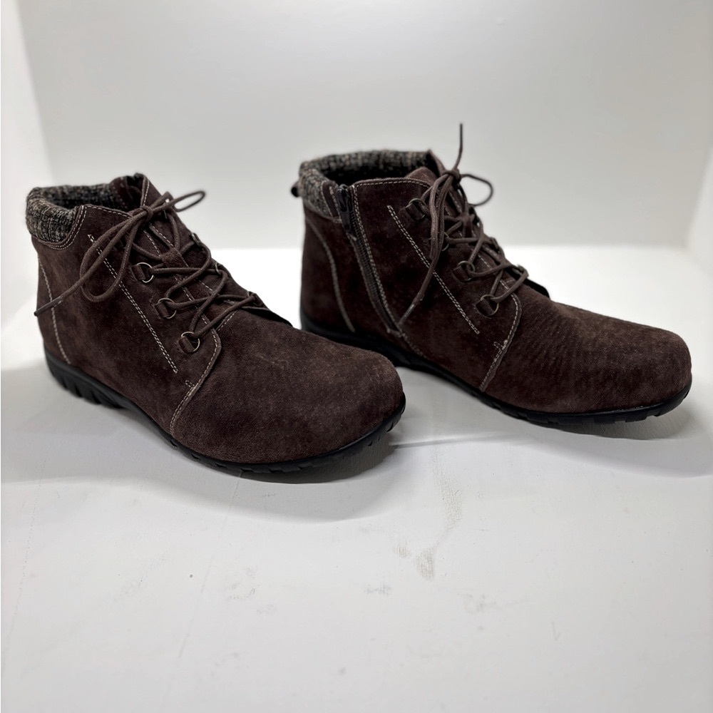 Propet Women's Delaney Ankle Boot - Picture 2 of 8